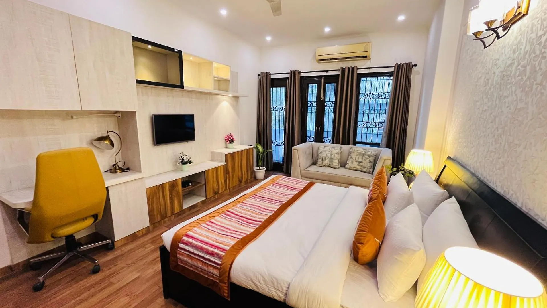 The South Manor Residency Near Aiims Hospital New Delhi Hotel India