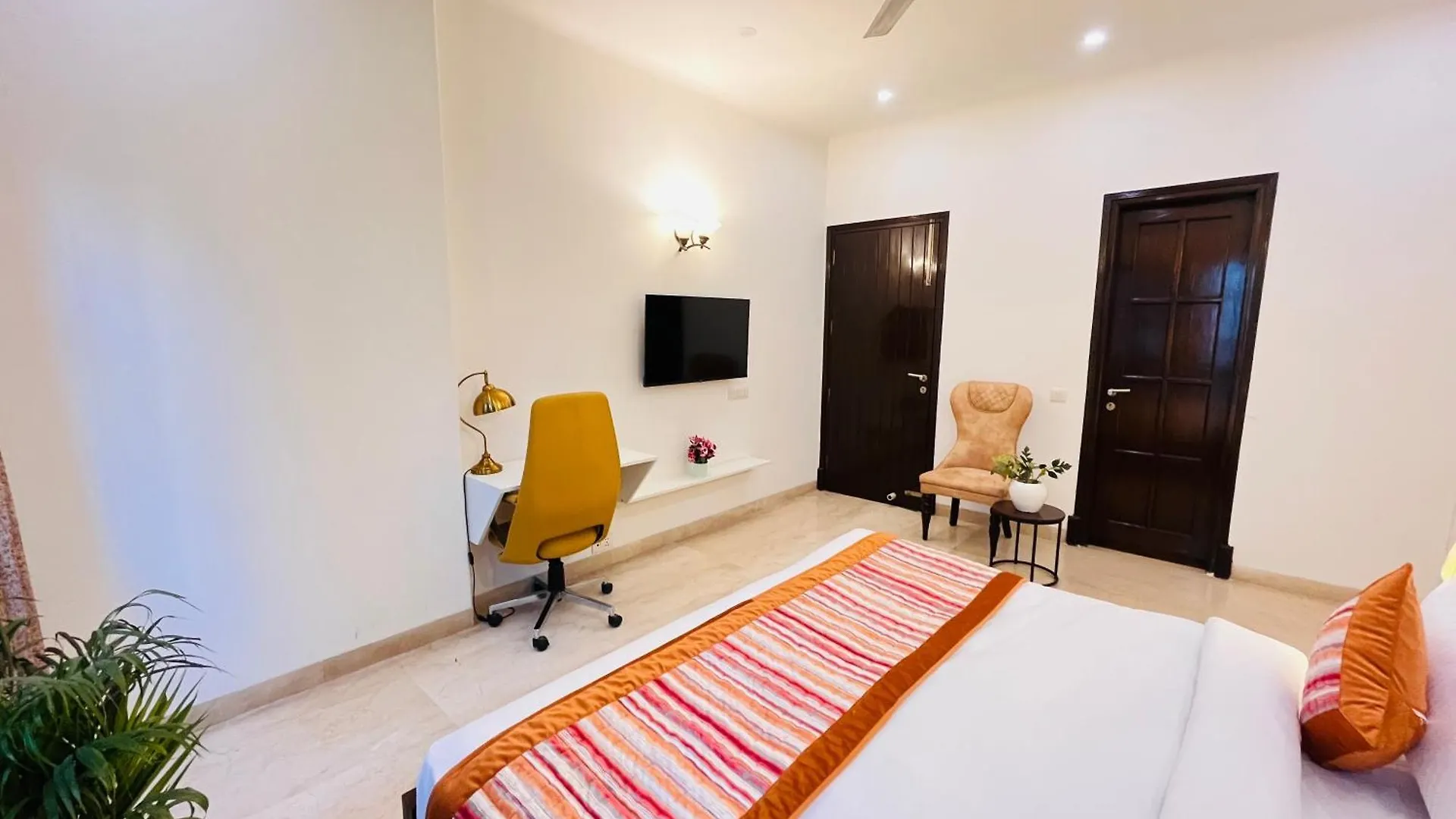 The South Manor Residency Near Aiims Hospital New Delhi Hotel 3*,  India