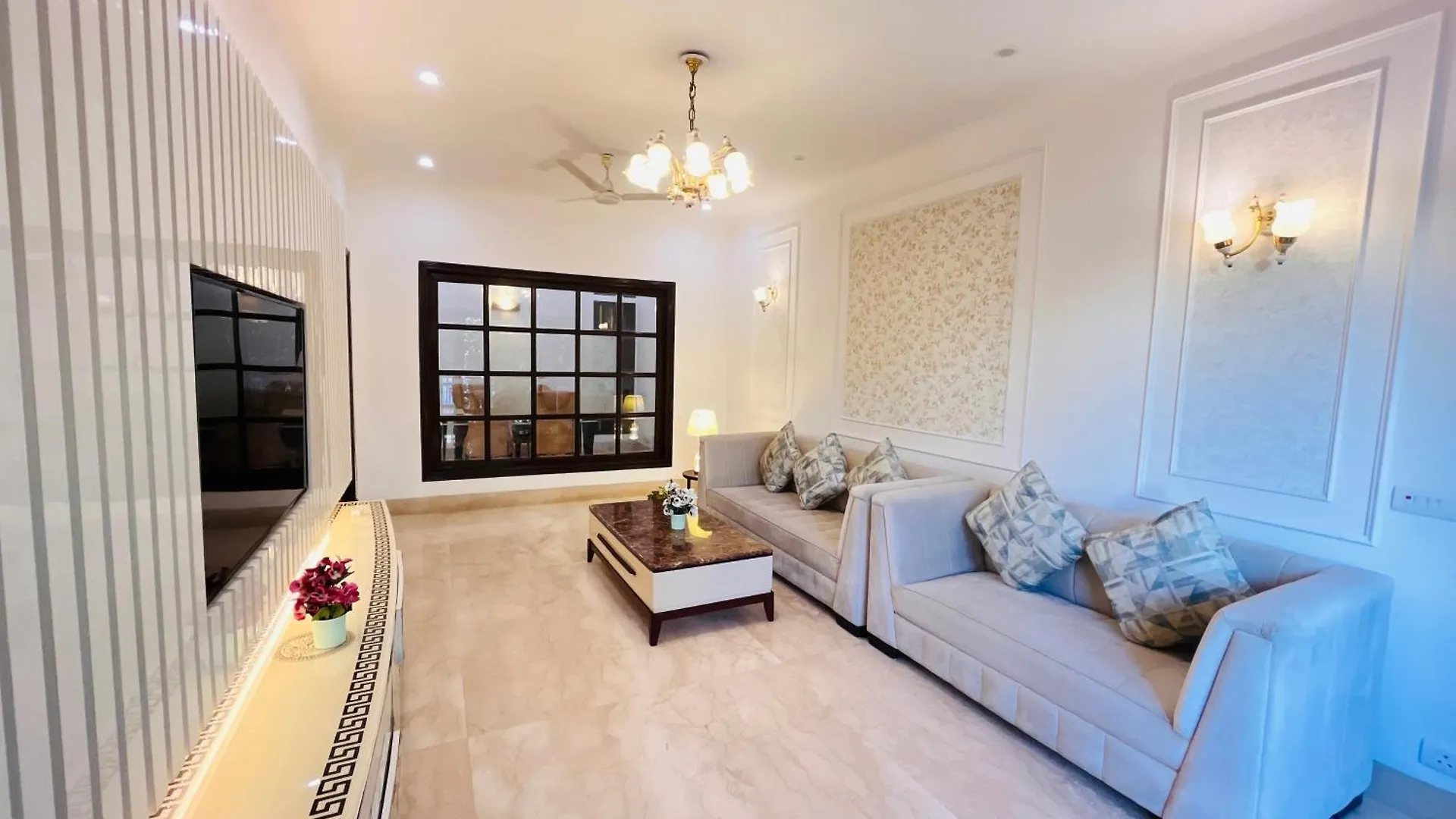 The South Manor Residency Near Aiims Hospital New Delhi Hotel